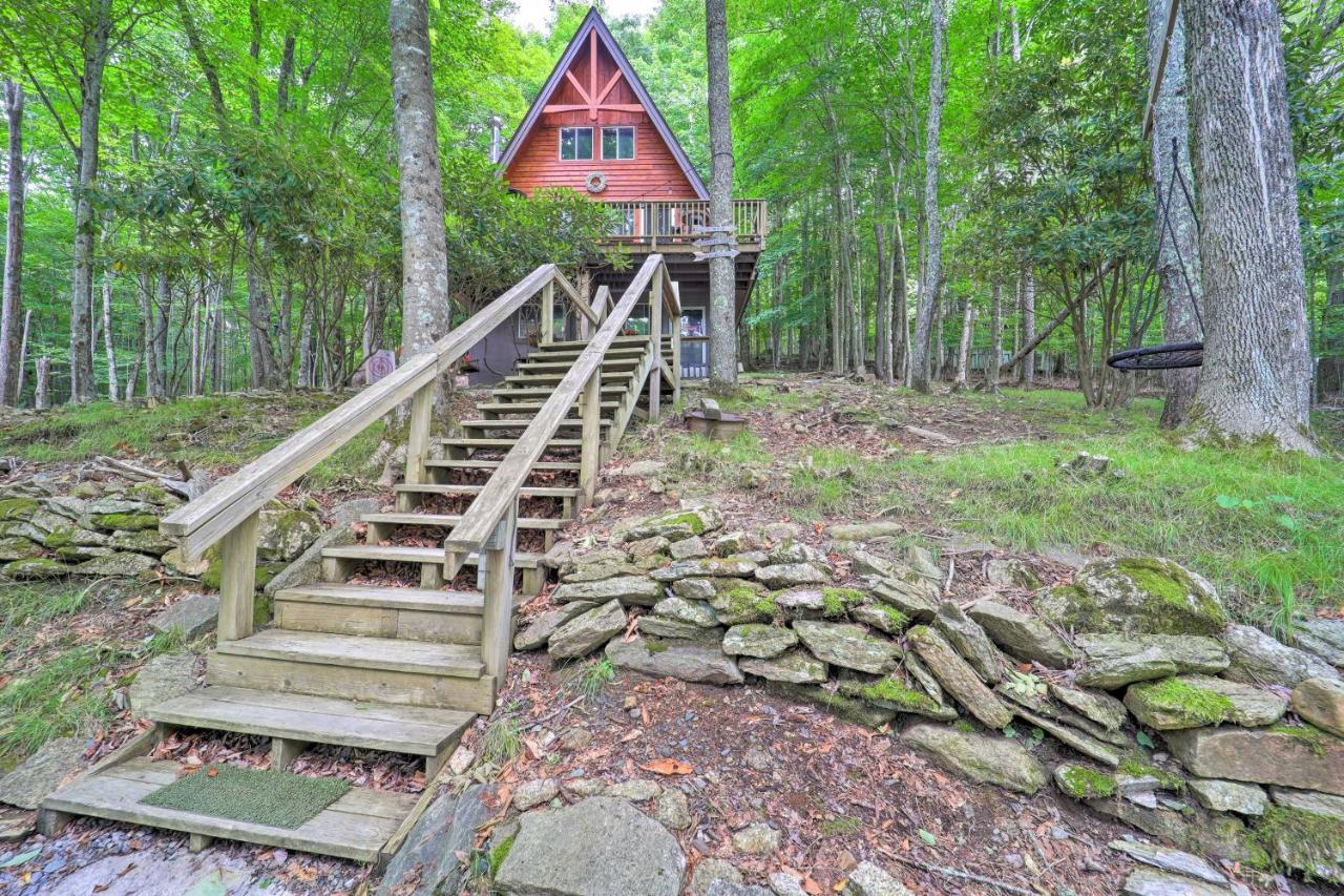 A-Frame Cabin With Hot Tub 1 Mi To Beech Mountain! Zewnętrze zdjęcie