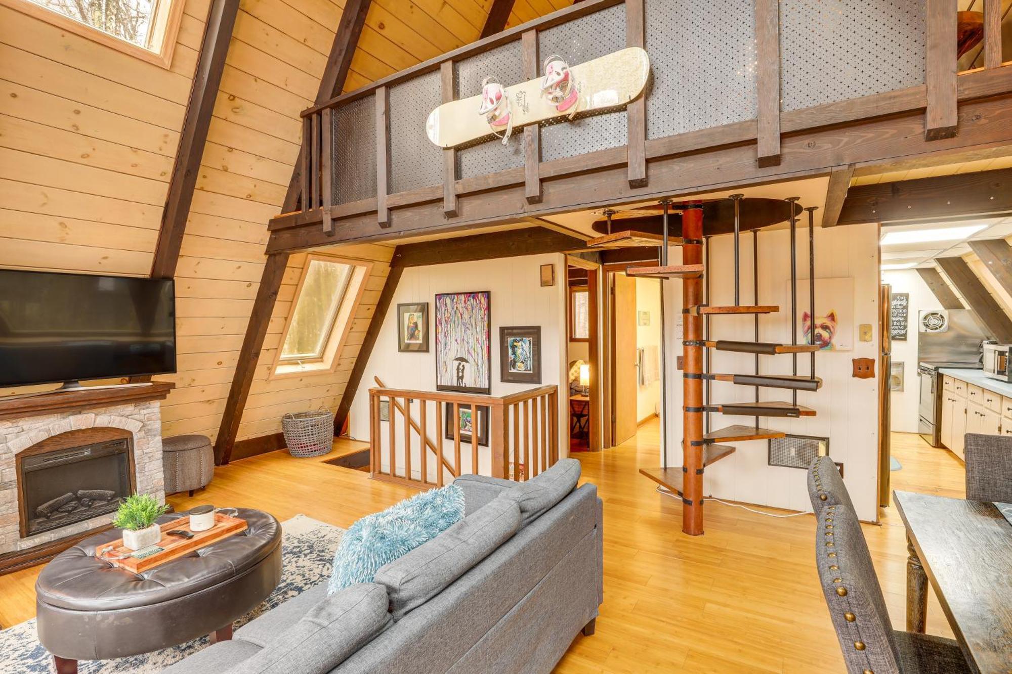 A-Frame Cabin With Hot Tub 1 Mi To Beech Mountain! Zewnętrze zdjęcie